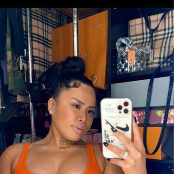 Meet your Posher, Ashley - Picture 1 of 1